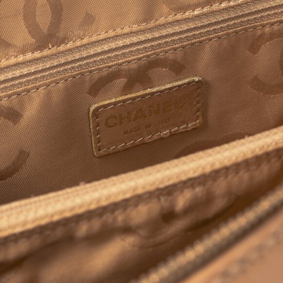 Chanel Wild Stitch Sand CC Quilted Leather Tote - Picture 13 of 14